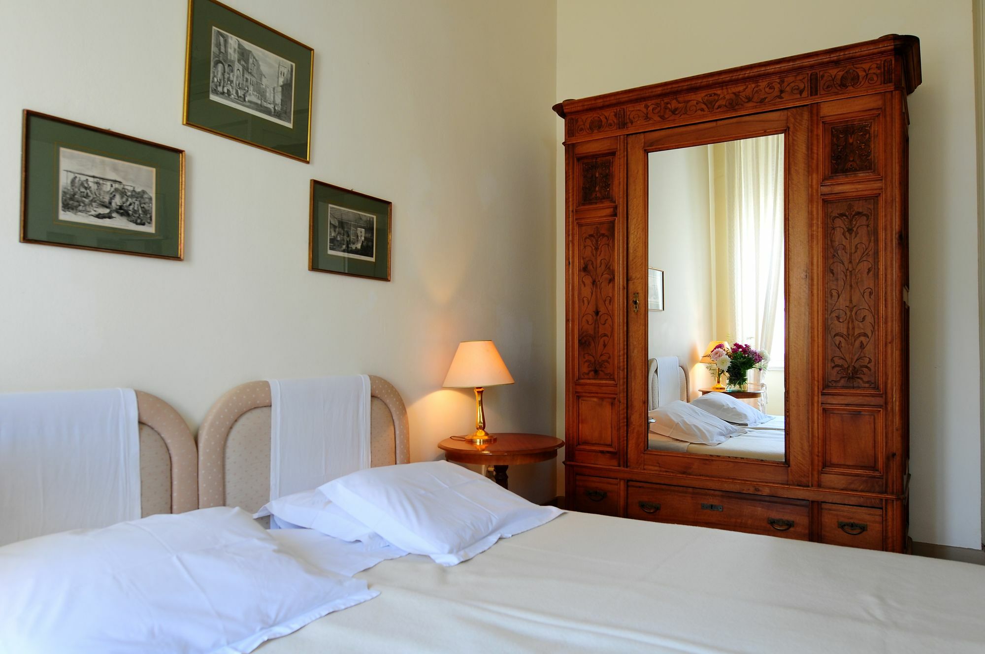 Hotel Omiros Ermupoli Exteriér fotografie